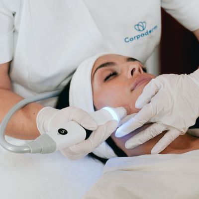 application lotion par hydrodermabrasion