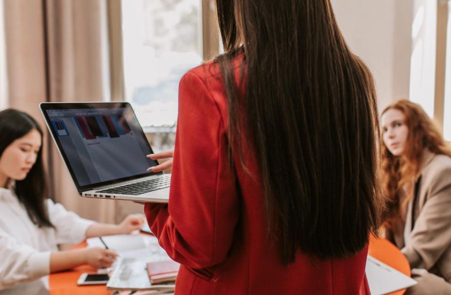 réunion d'équipe institut de beauté