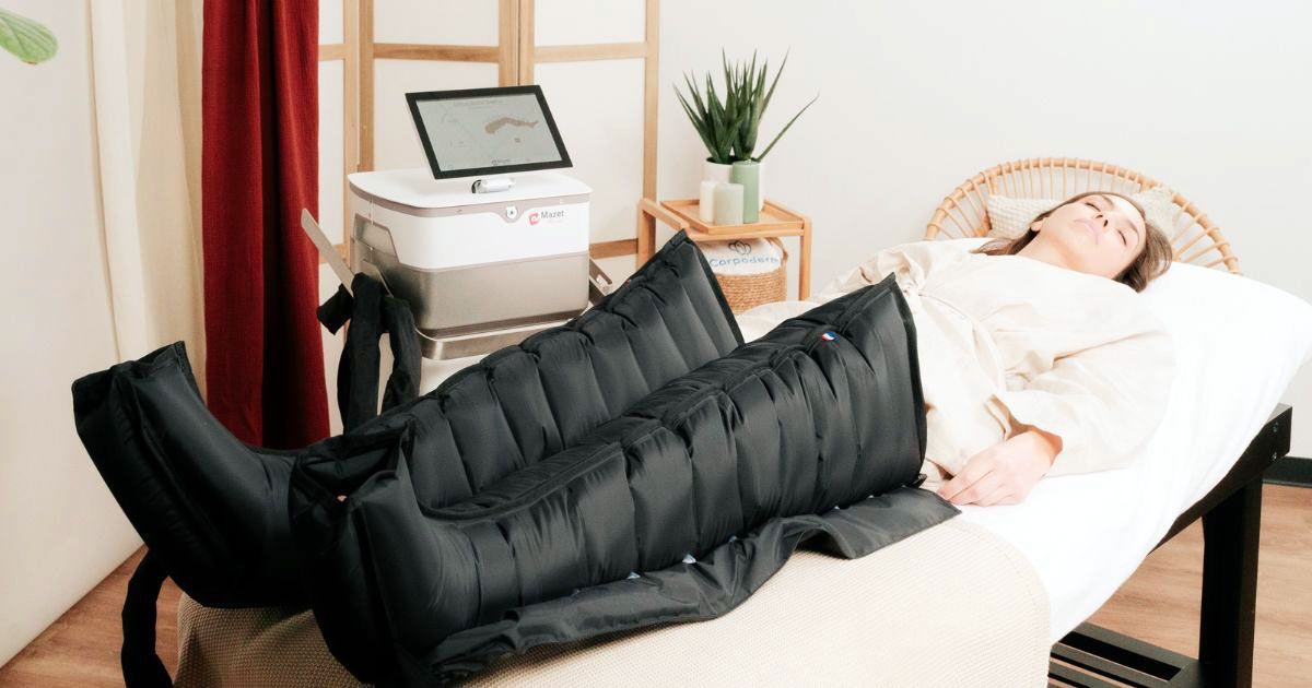 séance de pressothérapie pour soulager les jambes lourdes en institut